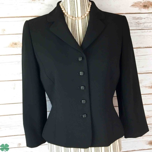 Tahari Black Blazer Size 6P - Picture 5 of 8